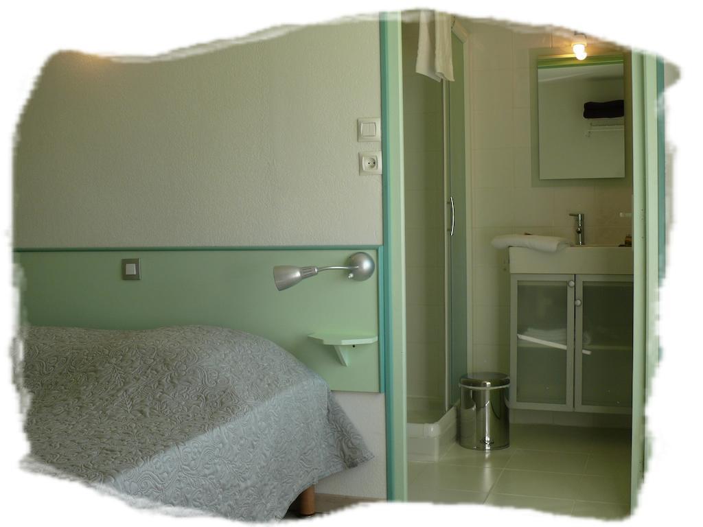 Auberge De La Couronne Lablachère Kamer foto
