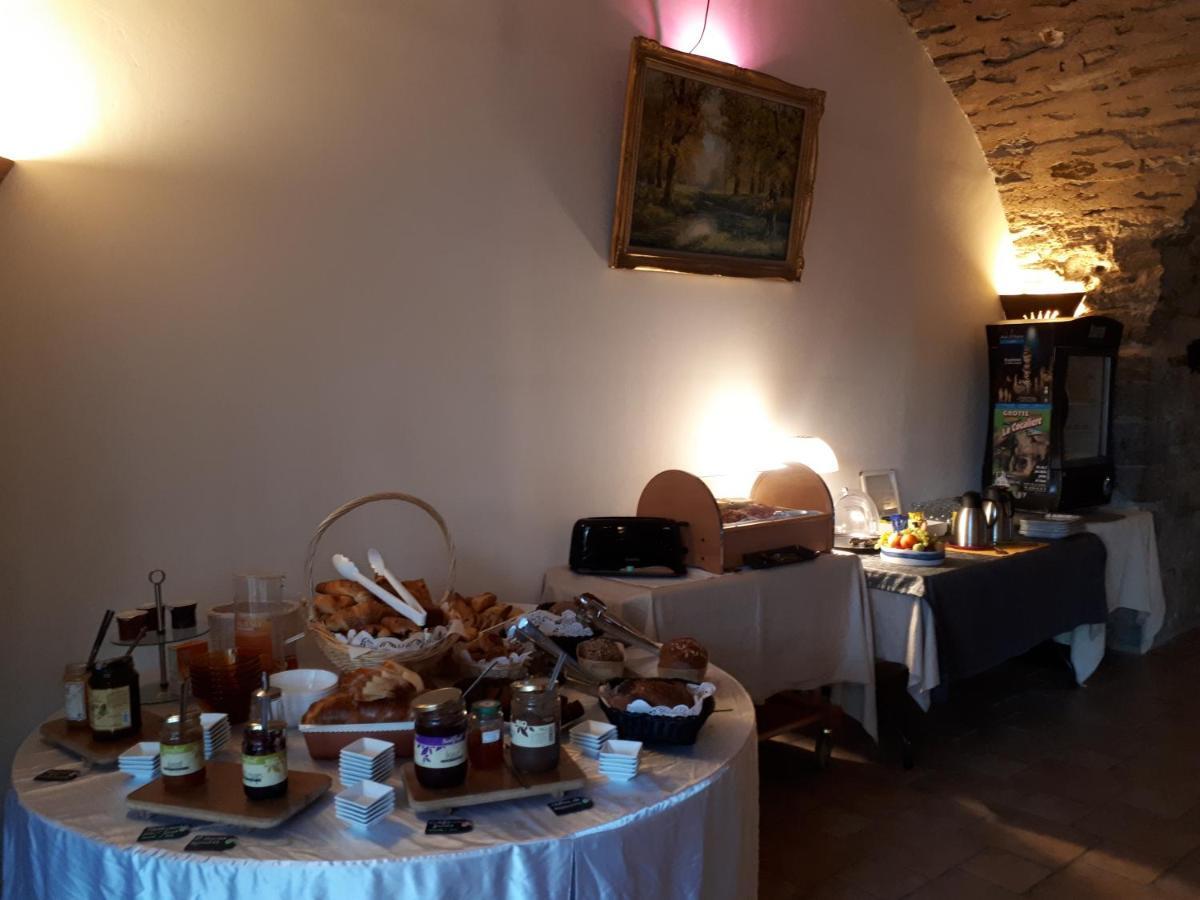 Auberge De La Couronne Lablachère Buitenkant foto